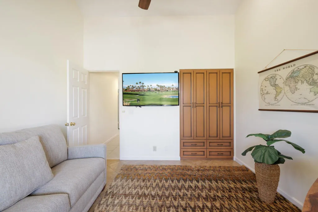 100 Barcelona Lane, Palm Desert, California 92211 home-pic-24