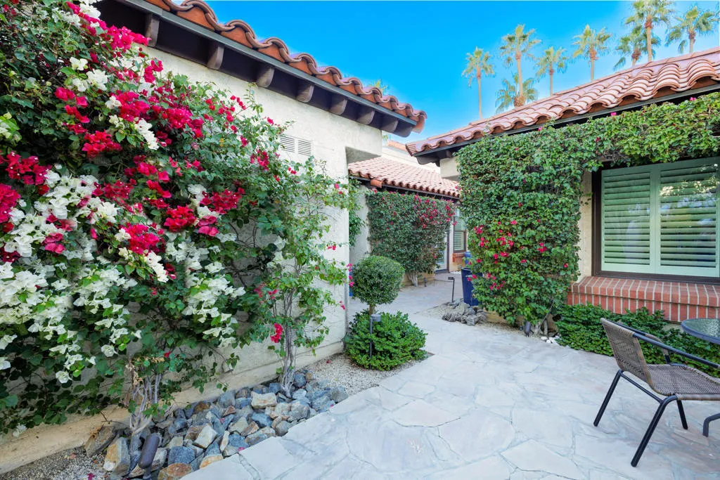 100 Barcelona Lane, Palm Desert, California 92211 home-pic-4
