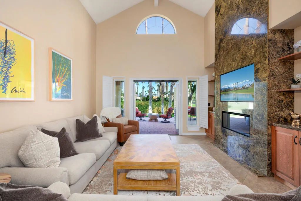 100 Barcelona Lane, Palm Desert, California 92211 home-pic-10