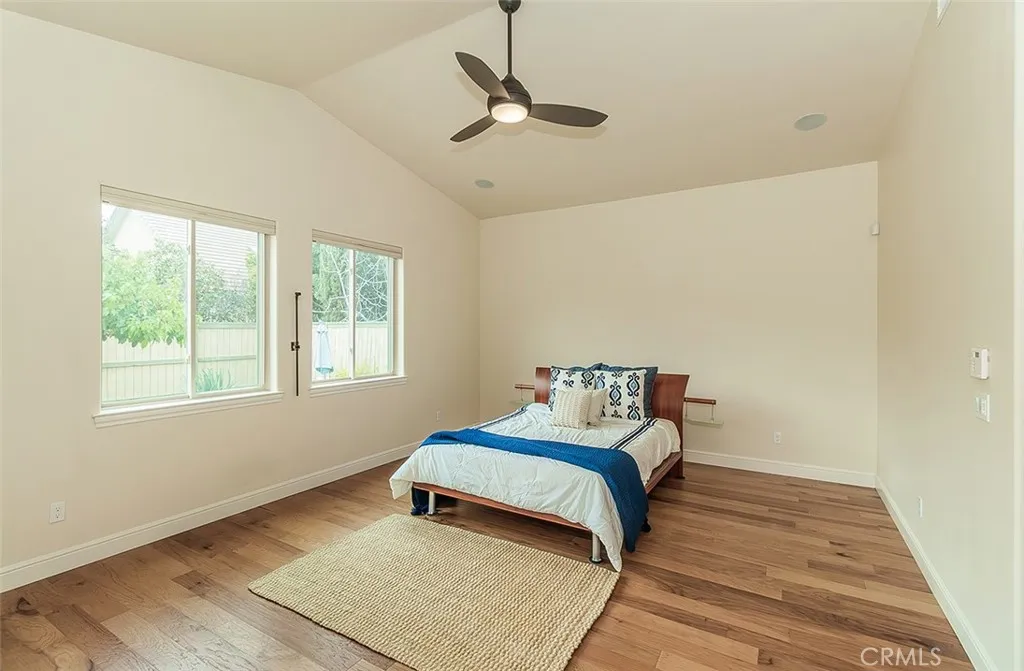 1562 N Empire Lane, Clovis, California 93619 home-pic-32