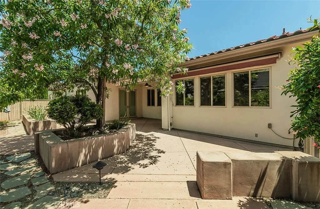 1562 N Empire Lane, Clovis, California 93619 home-pic-41