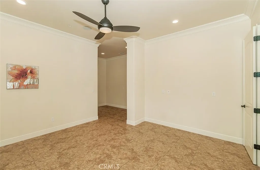 1562 N Empire Lane, Clovis, California 93619 home-pic-21