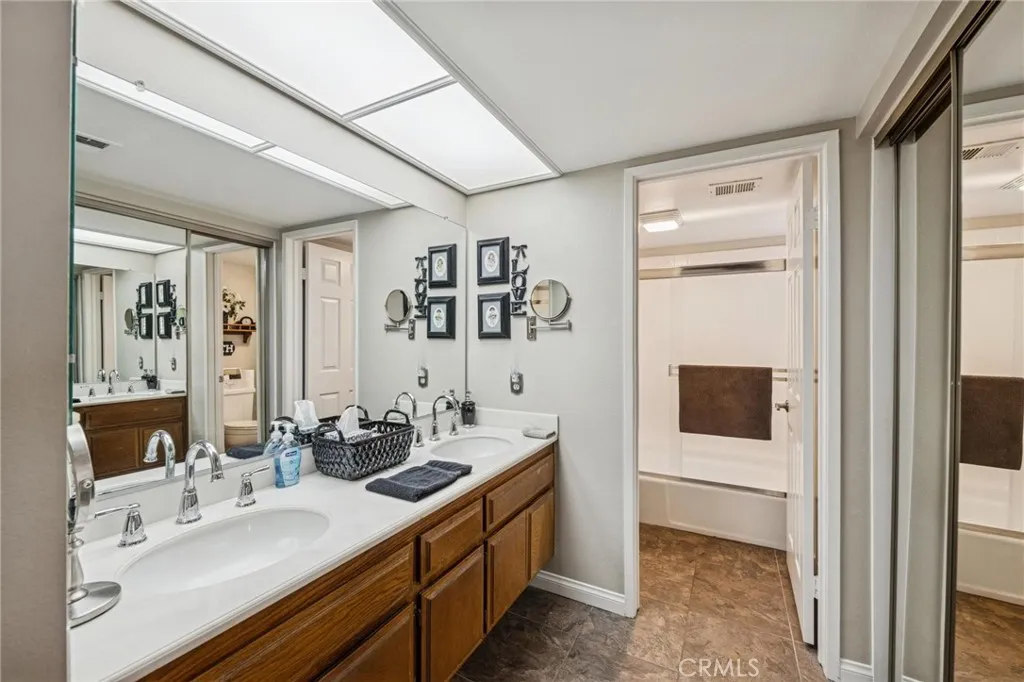 437 E Palm 308, Burbank, California 91501 home-pic-25