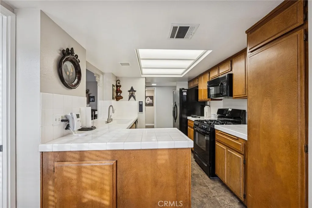 437 E Palm 308, Burbank, California 91501 home-pic-23