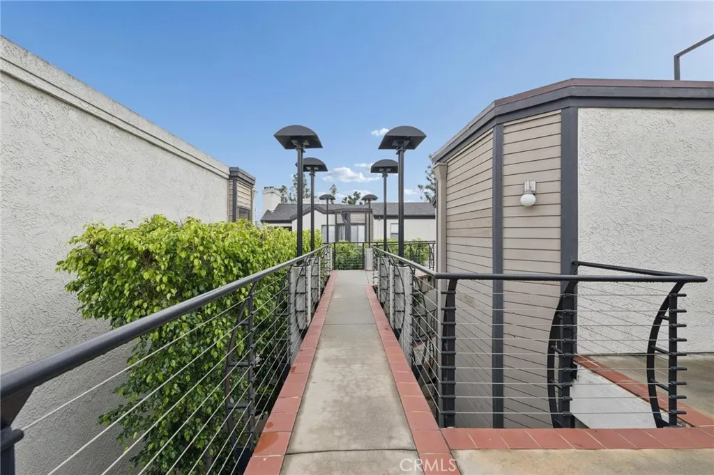 437 E Palm 308, Burbank, California 91501 home-pic-5