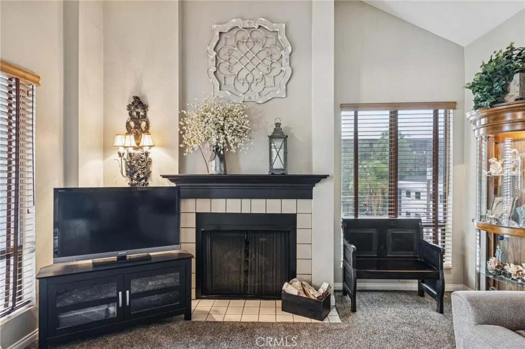437 E Palm 308, Burbank, California 91501 home-pic-14