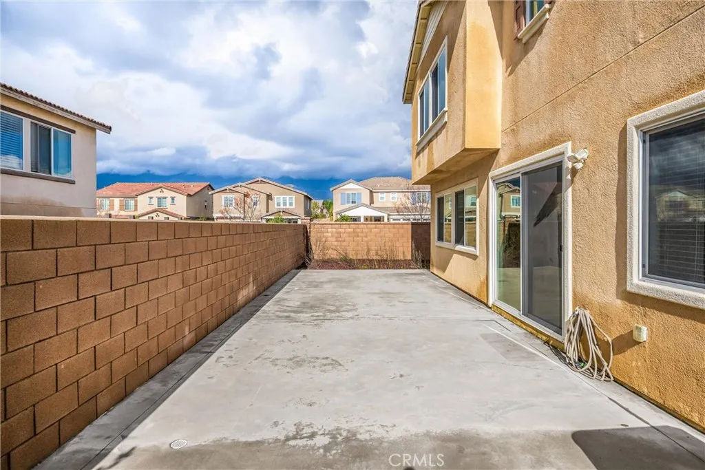 6340 Bluestone, Fontana, California 92336 home-pic-14