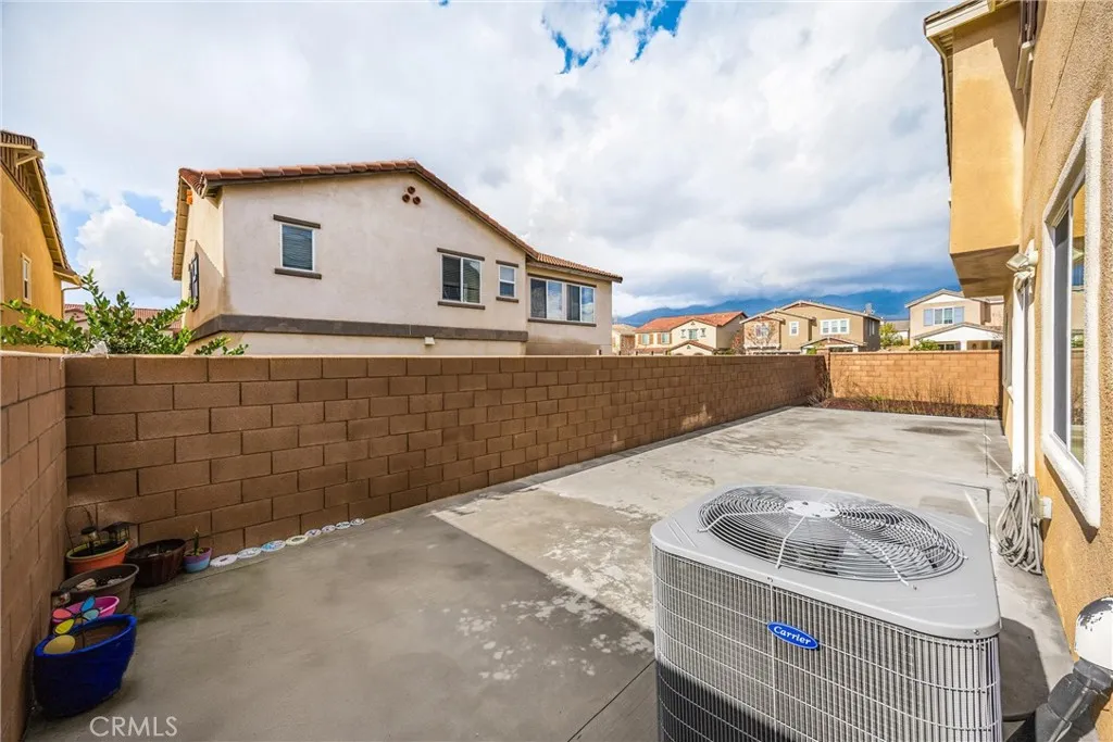 6340 Bluestone, Fontana, California 92336 home-pic-18