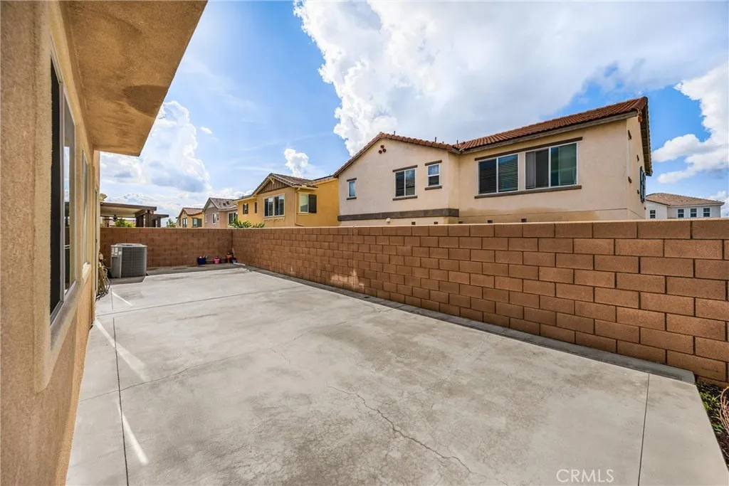 6340 Bluestone, Fontana, California 92336 home-pic-20