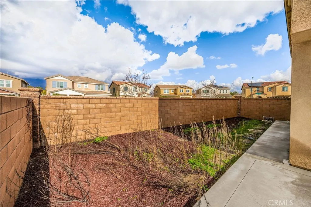 6340 Bluestone, Fontana, California 92336 home-pic-8