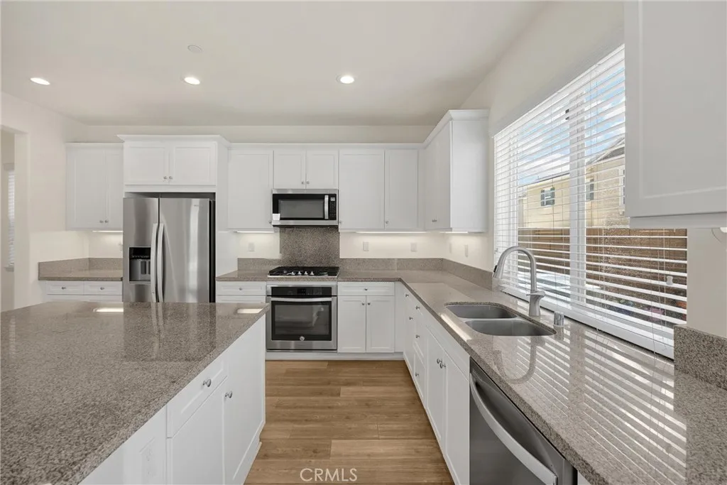 6340 Bluestone, Fontana, California 92336 home-pic-24
