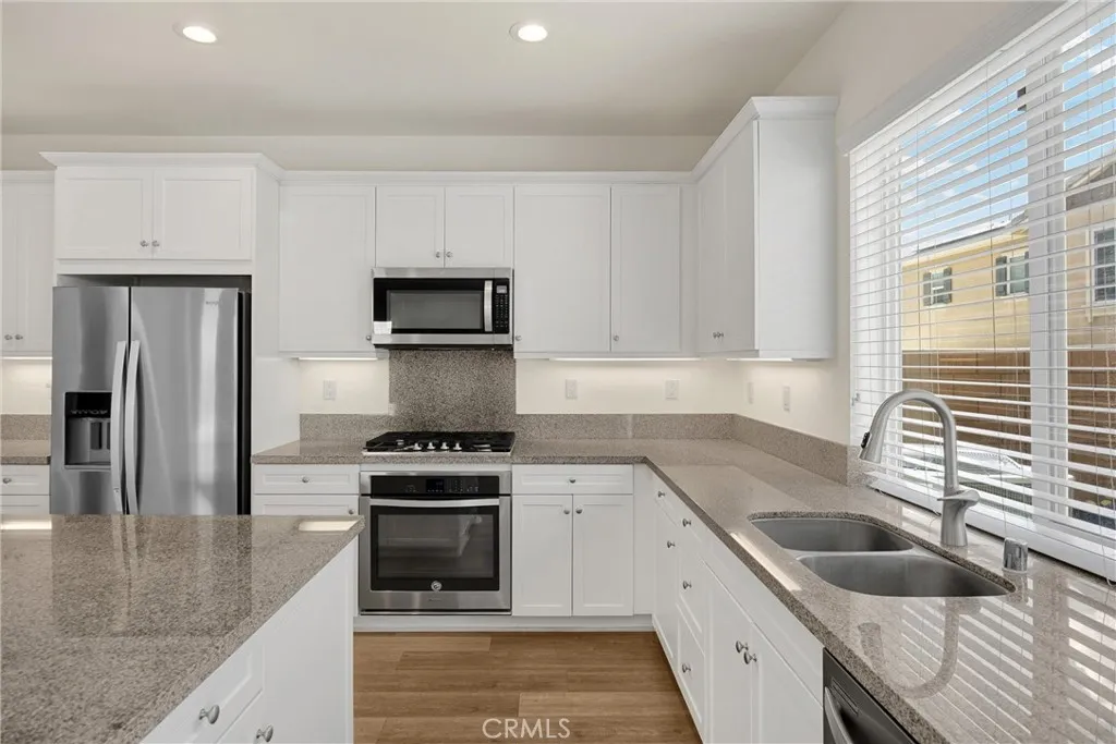 6340 Bluestone, Fontana, California 92336 home-pic-25