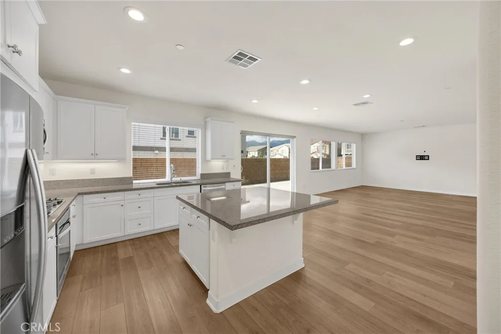 6340 Bluestone, Fontana, California 92336 home-pic-29