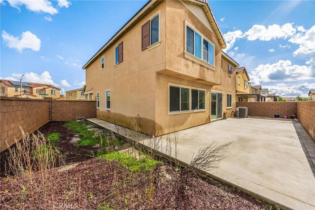 6340 Bluestone, Fontana, California 92336 home-pic-4