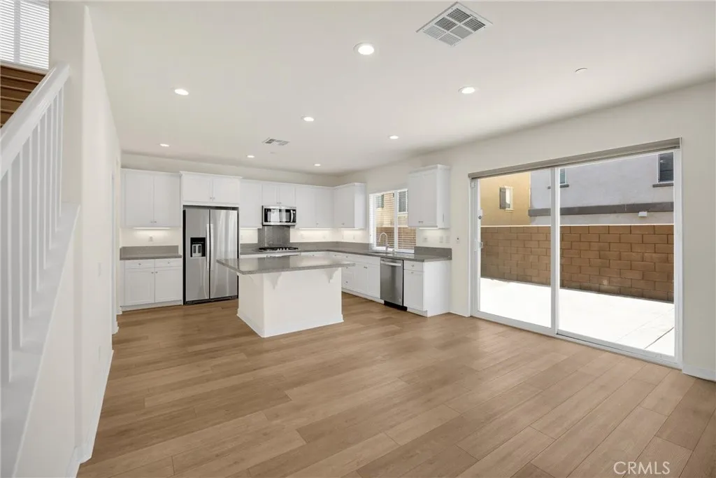 6340 Bluestone, Fontana, California 92336 home-pic-28