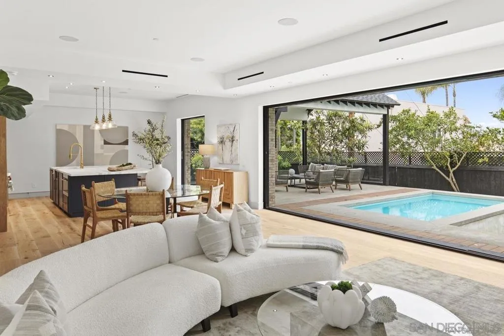 442 Westbourne St 2, La Jolla, California 92037 home-pic-15