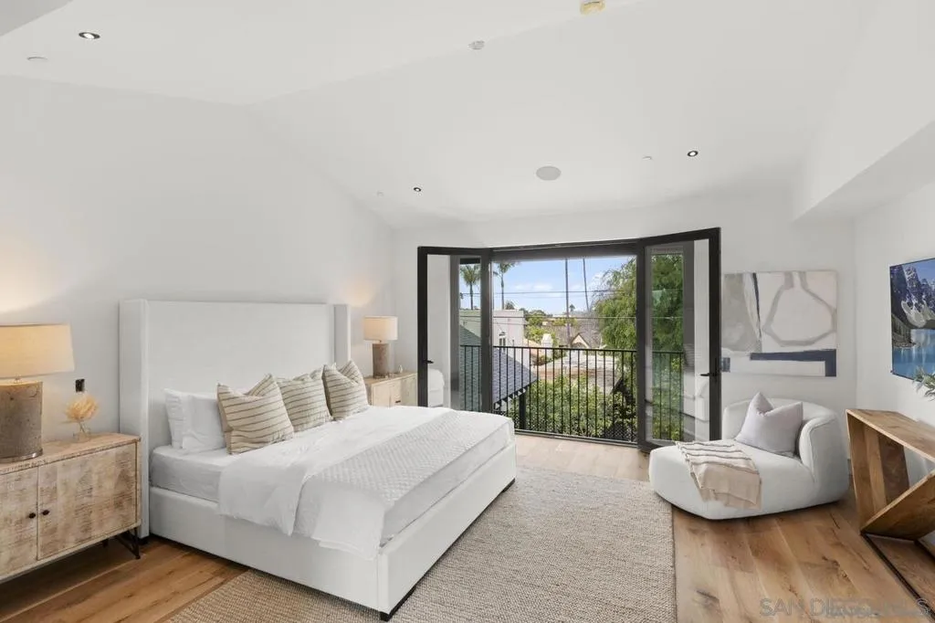 442 Westbourne St 2, La Jolla, California 92037 home-pic-30