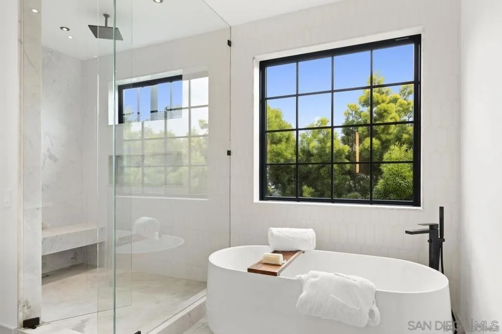 442 Westbourne St 2, La Jolla, California 92037 home-pic-27