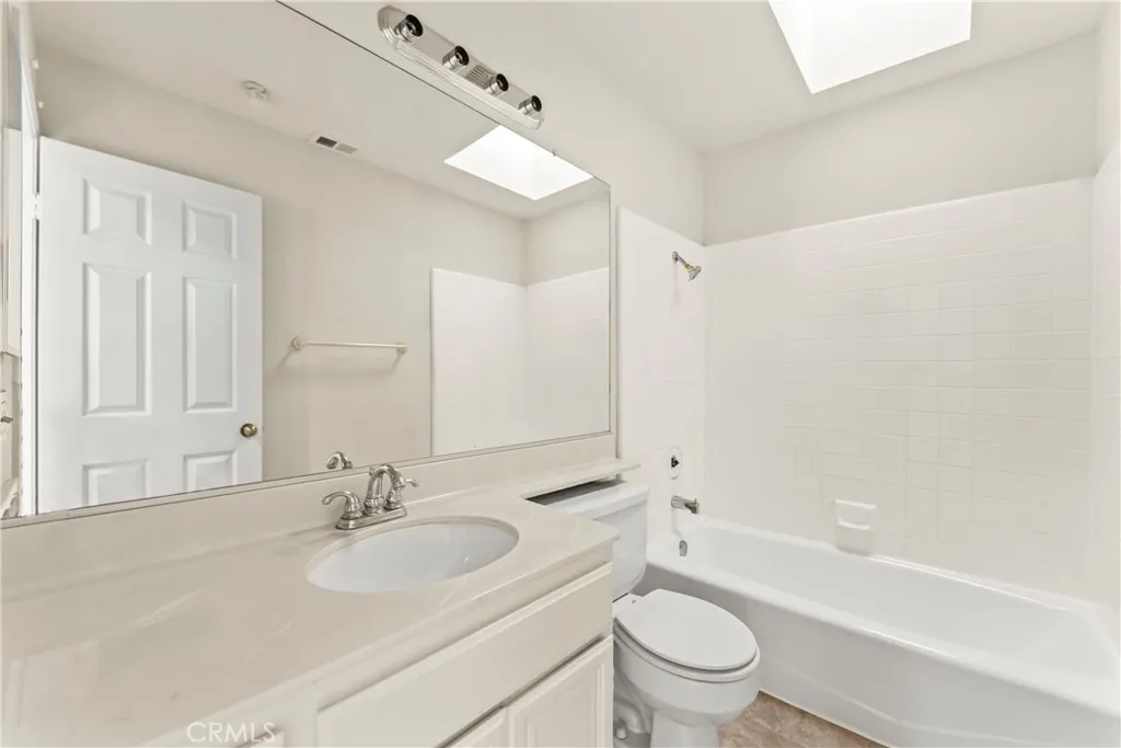 13957 Lemoli Avenue, Hawthorne, California 90250 home-pic-30
