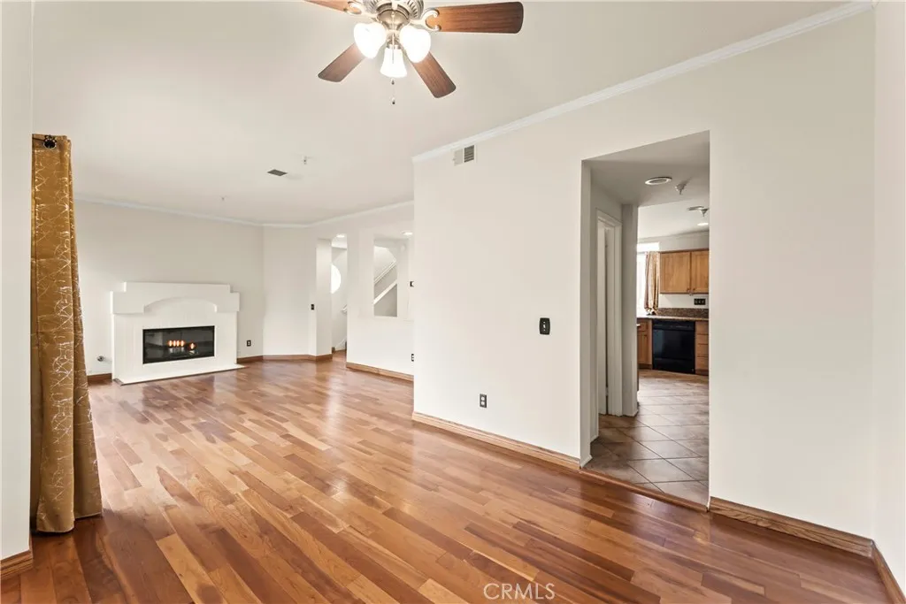 13957 Lemoli Avenue, Hawthorne, California 90250 home-pic-10