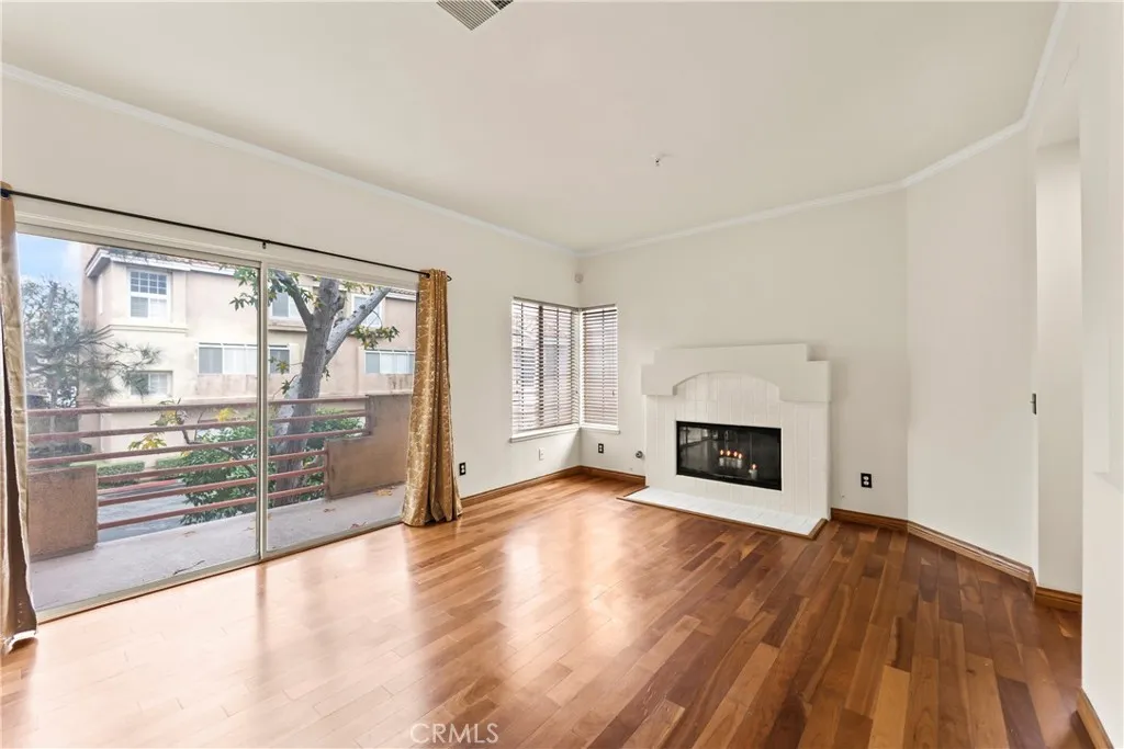 13957 Lemoli Avenue, Hawthorne, California 90250 home-pic-8