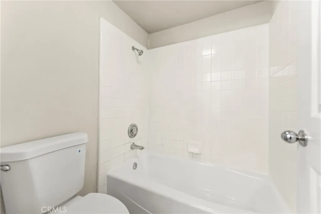 13957 Lemoli Avenue, Hawthorne, California 90250 home-pic-27