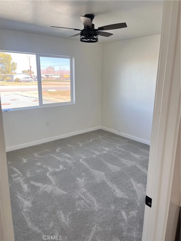 21305 Wren Street, Apple Valley, California 92308 home-pic-28