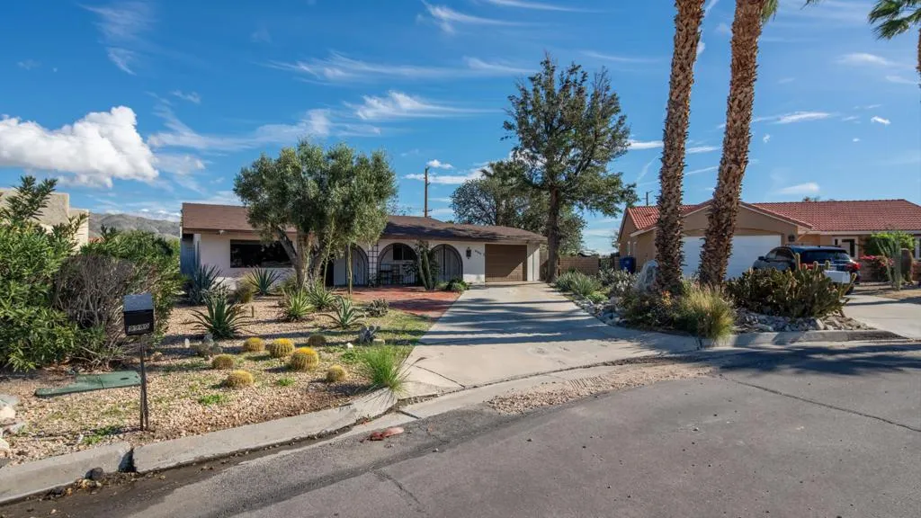 9980 Hoylake Road, Desert Hot Springs, California 92240 home-pic-40