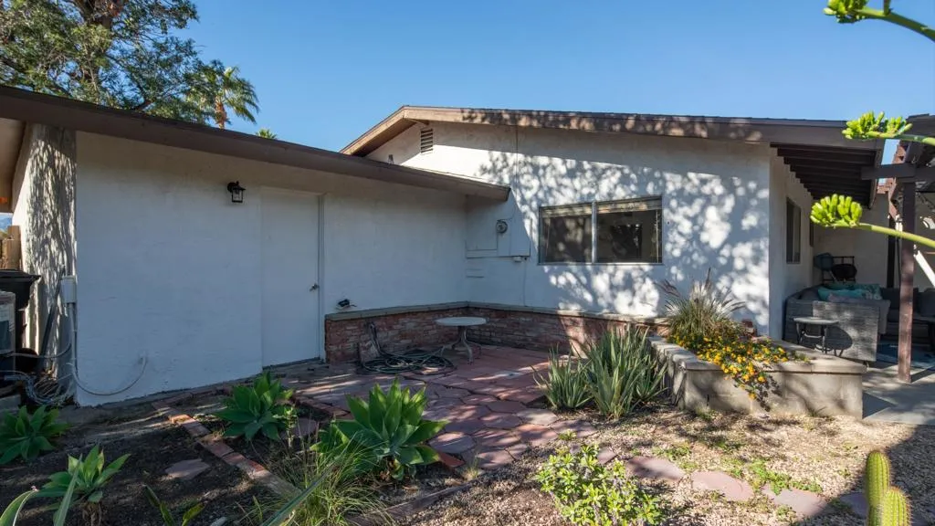 9980 Hoylake Road, Desert Hot Springs, California 92240 home-pic-36