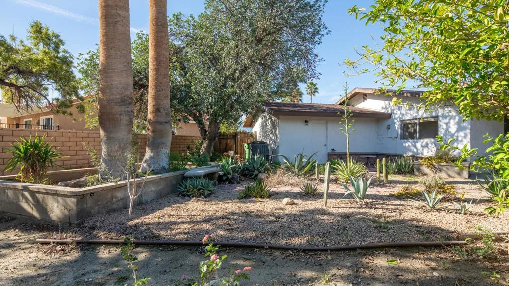 9980 Hoylake Road, Desert Hot Springs, California 92240 home-pic-34