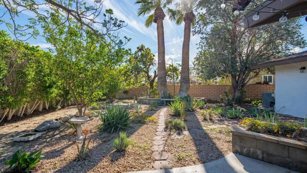 9980 Hoylake Road, Desert Hot Springs, California 92240 home-pic-32