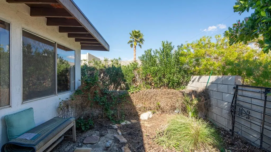 9980 Hoylake Road, Desert Hot Springs, California 92240 home-pic-27
