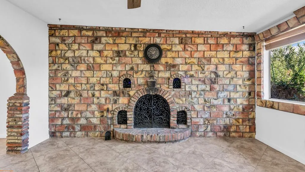 9980 Hoylake Road, Desert Hot Springs, California 92240 home-pic-11