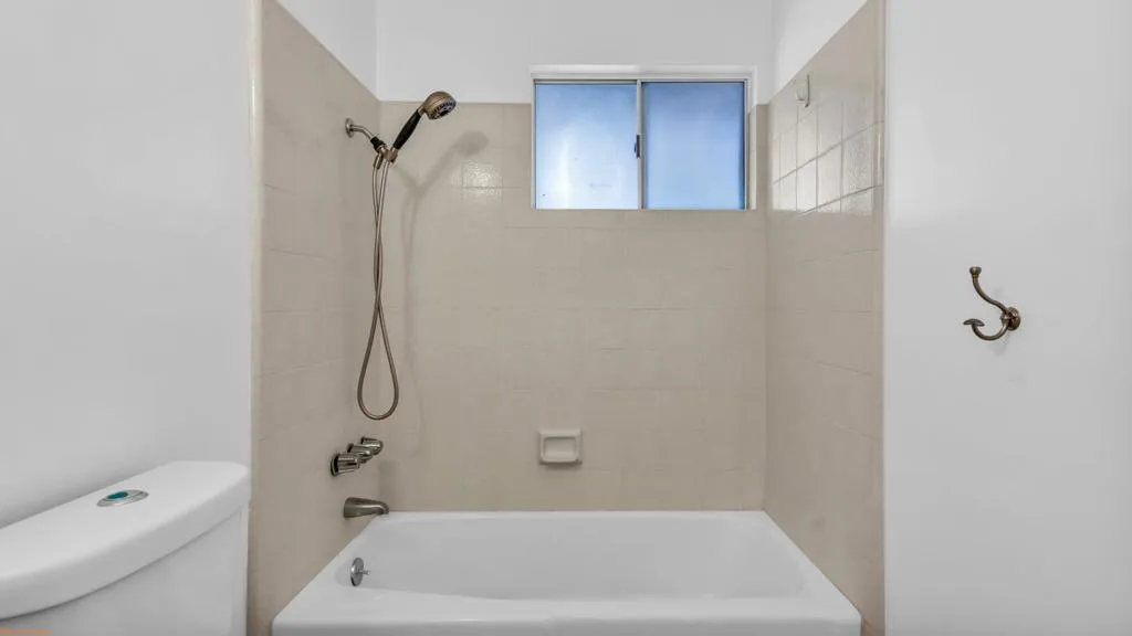 9980 Hoylake Road, Desert Hot Springs, California 92240 home-pic-25