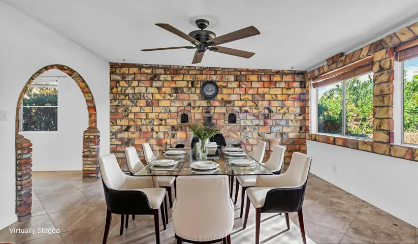 11-Were-Focused-9980-Hoylake-11 - Dining