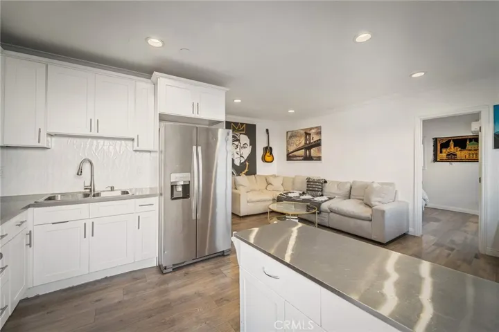 5115 West Boulevard, Los Angeles, California 90043