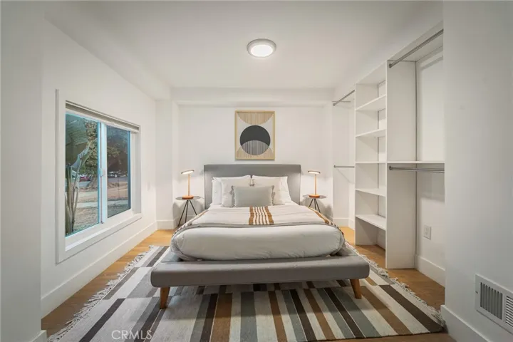 5115 West Boulevard, Los Angeles, California 90043