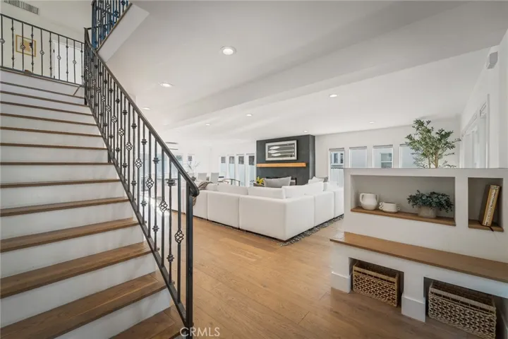 5115 West Boulevard, Los Angeles, California 90043