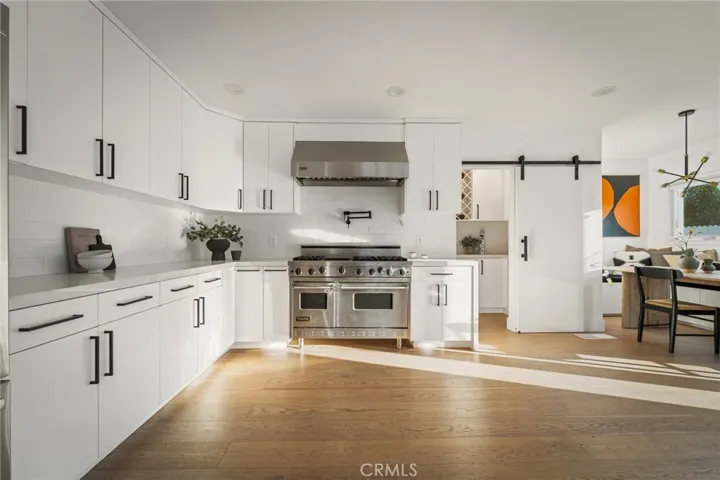5115 West Boulevard, Los Angeles, California 90043