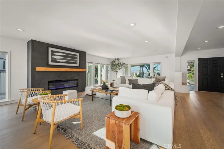 5115 West Boulevard, Los Angeles, California 90043