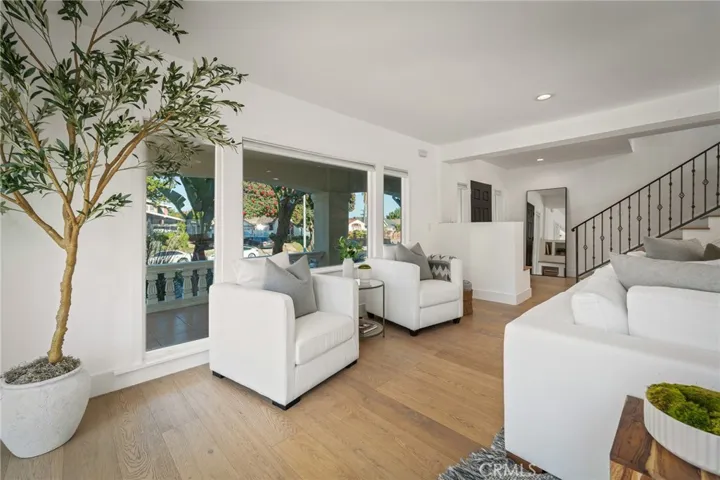 5115 West Boulevard, Los Angeles, California 90043