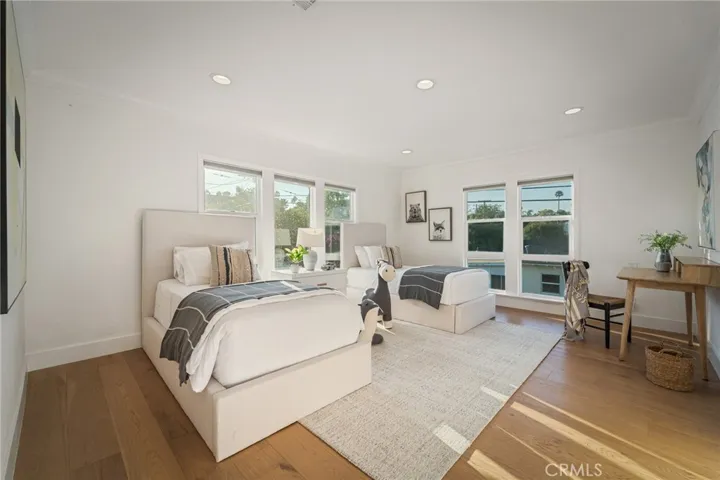5115 West Boulevard, Los Angeles, California 90043