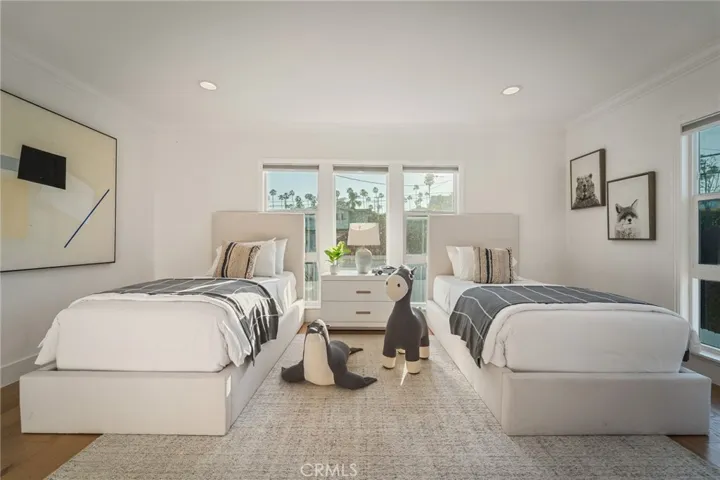 5115 West Boulevard, Los Angeles, California 90043