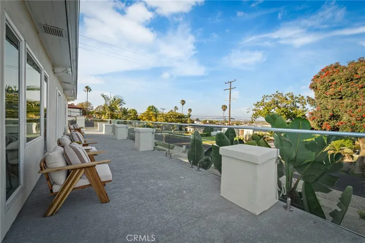 5115 West Boulevard, Los Angeles, California 90043