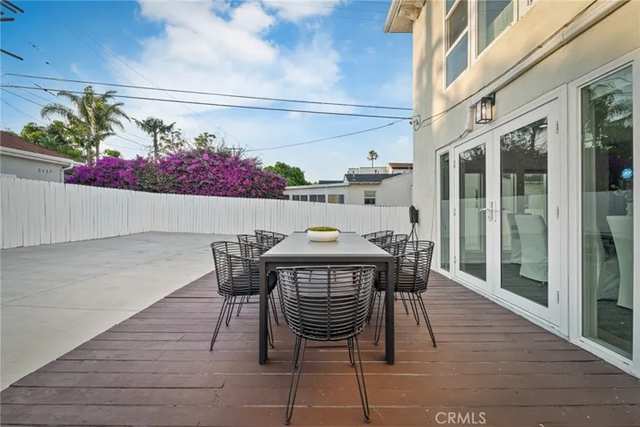 5115 West Boulevard, Los Angeles, California 90043