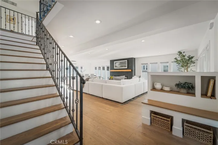 5115 West Boulevard, Los Angeles, California 90043