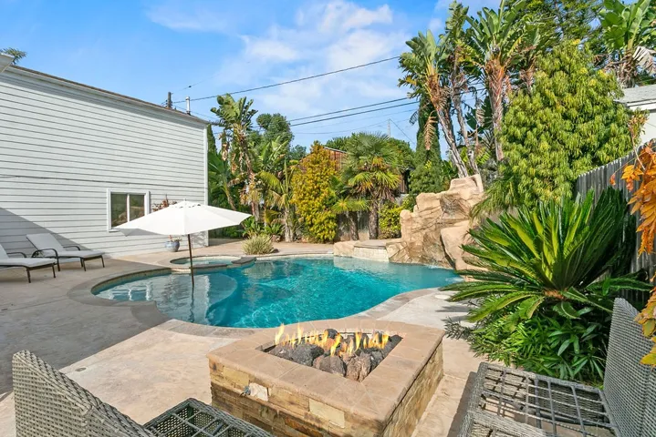940 Dogwood, Costa Mesa, California 92627