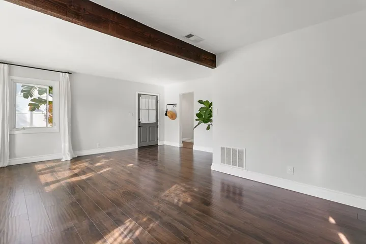 940 Dogwood, Costa Mesa, California 92627
