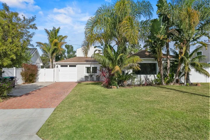940 Dogwood, Costa Mesa, California 92627