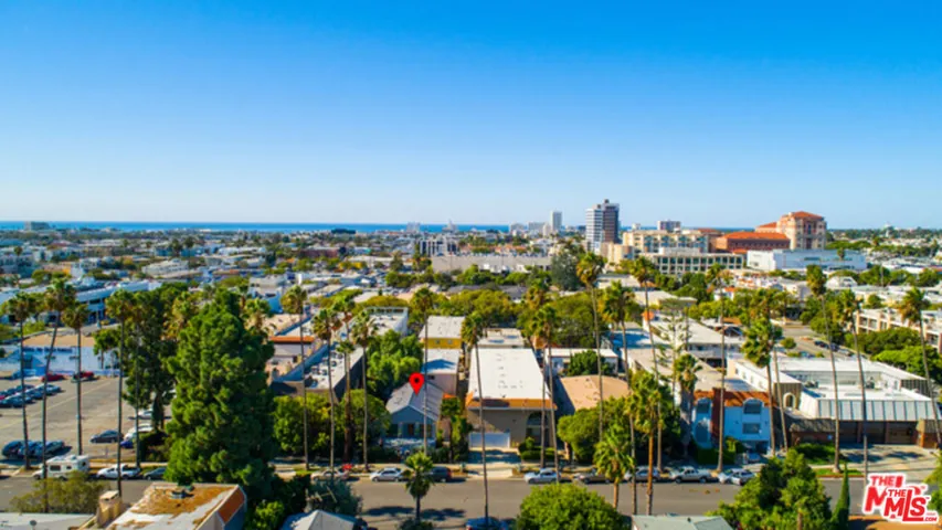 1328 19th Street A, Santa Monica, California 90404